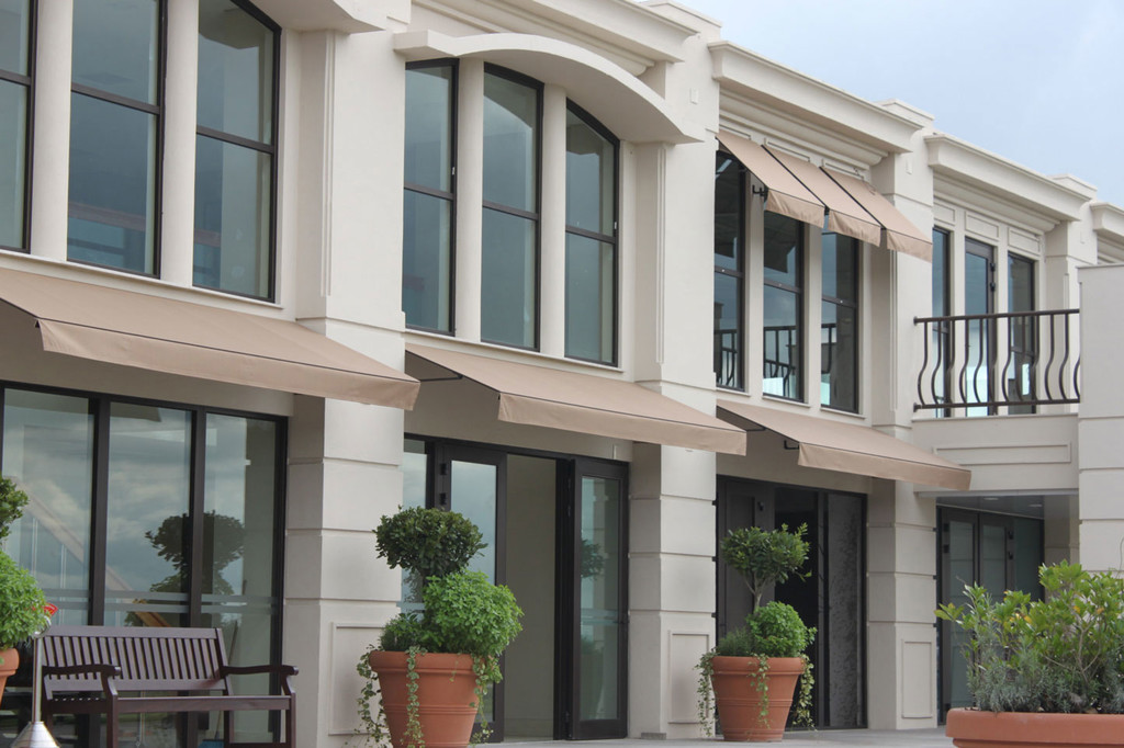 IMG: Conheça os modelos de toldos da Stobag para criar ambientes com estilo e requinte